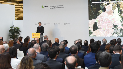 El ministro de Fomento,Íñigo de la Serna. durante la presentación del Plan Inmobiliario del Aeropuerto Adolfo Suárez Madrid-Barajas.