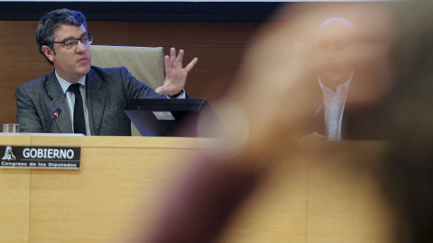 El ministro de Energía, Álvaro Nadal, durante su comparecencia ante la comisión correspondiente del Congreso. EFE/Mariscal