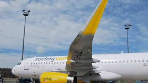 Vueling cancela 64 vuelos por la huelga en Francia. EUROPA PRESS