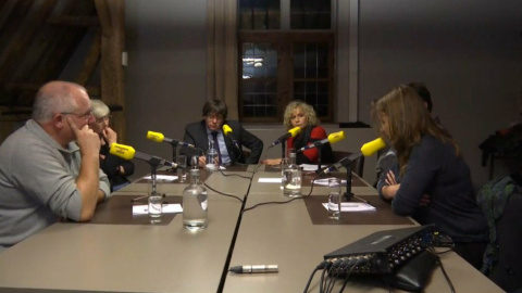 Carles Puigdemont y sus exconsellers durante la entrevista de Mònica Terribas en Bruselas en Catalunya Ràdio. | Twitter