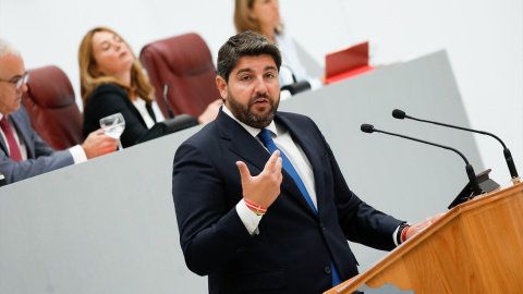 El candidato del Partido Popular para presidir Murcia, Fernando López Miras, interviene durante el segundo debate de Investidura en la Asamblea Regional, a 6 de septiembre de 2023, en Cartagena, Región de Murcia.