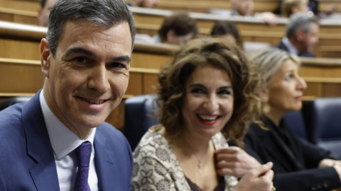 13/3/24 - El presidente del Gobierno, Pedro Sánchez, junto a la vicepresidenta y ministra de Hacienda, María Jesús Montero, durante la sesión de control al Gobierno celebrada este miércoles en el Congreso.