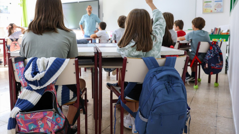 Varios niños en un aula en Madrid.