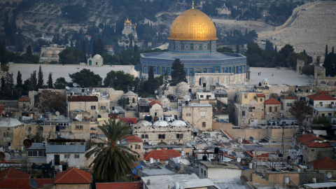 Vista general de la parte vieja de la ciudad de Jerusalén y la Cúpula de la Roca. / Reuters