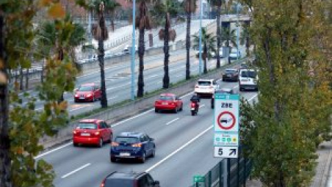 Barcelona amplia les excepcions de la ZBE per a les rendes baixes i els repartidors pròxims a la jubilació