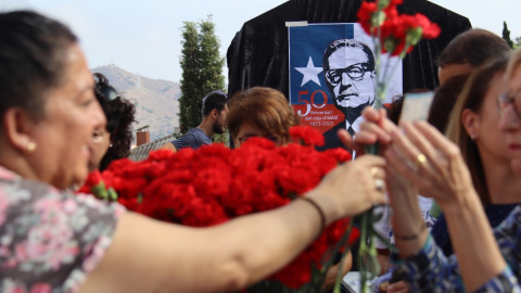 11/09/2023 - Imatge de l'homenatge a Salvador Allende que s'ha fet a Barcelona aquest dilluns, en el 50è aniversari de la seva mort.