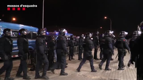 Un centenar de Mossos registra la discoteca Waka de Sabadell