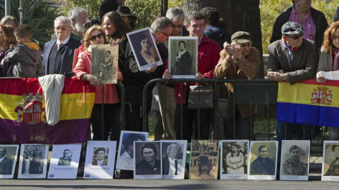 Manifestantes por la memoria histórica el día de Andalucía.- EFE