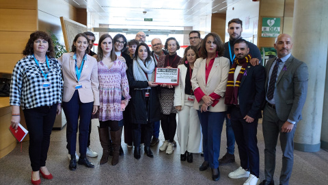 Amnistía internacional presenta 40.000 firmas por no dar "ni un paso atrás en los derechos humanos LGBTI en Madrid durante el pleno en la Asamblea de Madrid, a 23 de noviembre de 2023, en Madrid