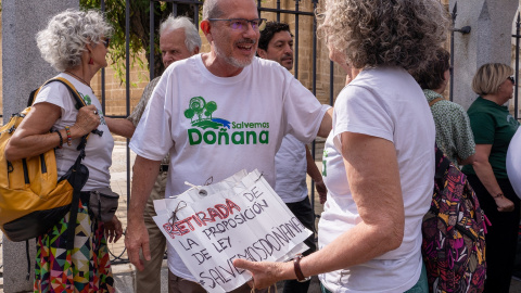 concentración en las puertas del Parlamento Andaluz, a 13 de junio de 2023, en Sevilla, (Andalucía, España)