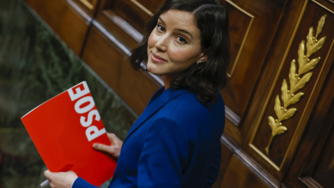 La diputada del PSOE Andrea Fernández durante la sesión de tarde del pleno del Congreso de los Diputados, este martes, en Madrid