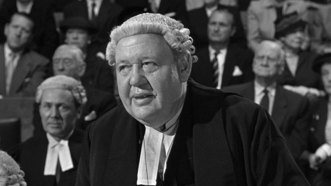 Charles LAughton en 'Testigo de cargo' de Billy Wilder