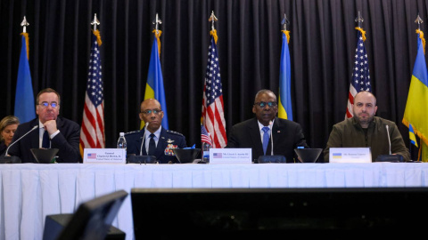 El secretario de Defensa de EEUU, Lloyd Austin, junto a los ministros del ramo de Alemania y Ucrania en la reunión de Ramstein este 19 de marzo de 2024.