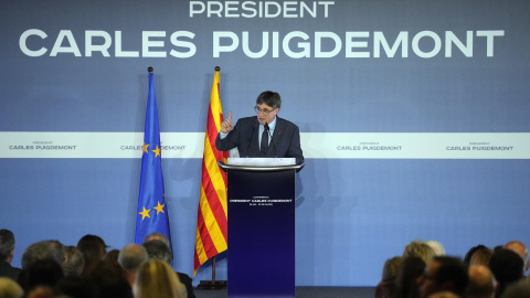 El expresidente de la Generalitat Carles Puigdemont durante la conferencia que ha ofrecido en el Ayuntamiento de Elna (Francia) este 21 de marzo de 2024.