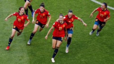 El fútbol femenino se declara en huelga: las jugadoras piden un salario mínimo de 20.000 euros al año