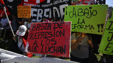 Imagen de archivo de una movilización en la que participó la organización HIJOS en contra de los recortes de Javier Milei