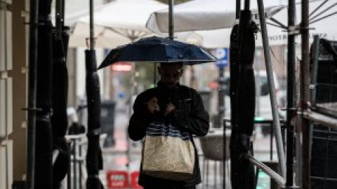 Una borrasca mantiene en alerta por lluvia a casi toda España, en especial al Mediterráneo