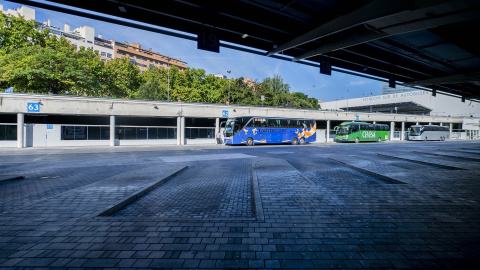 Autobuses aparcados en la Estación de Autobuses Méndez-Álvaro, a 1 de septiembre de 2023, en Madrid