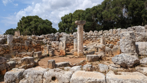 Yacimiento talayótico de Torre d'en Galmés, en la isla de Menorca, Illes Baleas.