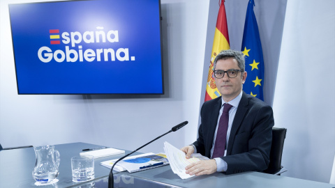 El ministro de la Presidencia, Relaciones con las Cortes y Justicia, Félix Bolaños, durante una rueda de prensa posterior a la reunión del Consejo de Ministros, en el Complejo de la Moncloa, a 26 de marzo de 2024