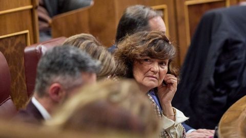 La exvicepresidenta del Gobierno, Carmen Calvo, durante una sesión plenaria, en el Congreso de los Diputados, a 15 de diciembre de 2022, en Madrid.