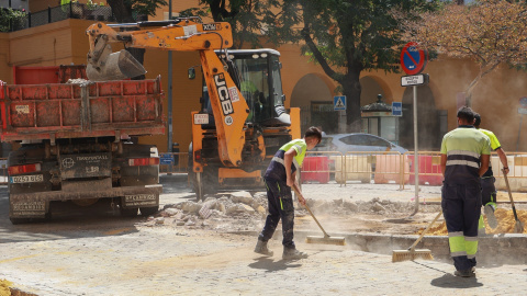 Trabajadores de la construcción, en una foto de archivo.