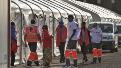 Dos cayucos con 124 adultos y 18 menores llegan a Canarias