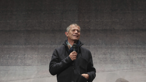 Emmanuel Carrère: "La realidad del mundo del trabajo hoy es sobre todo la precariedad"