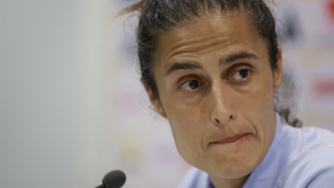 La seleccionadora española Montse Tomé, durante la rueda de prensa antes del entrenamiento en el estadio Gamla Ullevi de Gotemburgo.