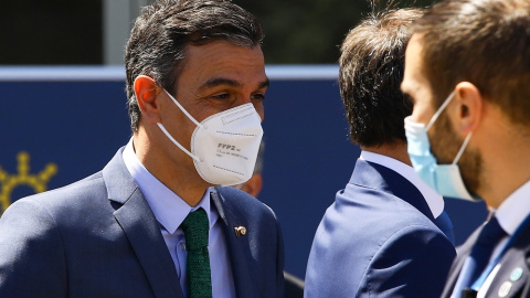 Pedro Sánchez durante la reunión en Oporto.