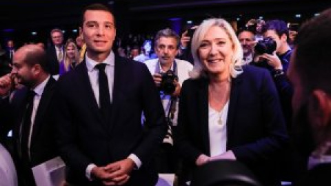 La ultraderechista Le Pen pasa el mando de su partido al joven Jordan Bardella