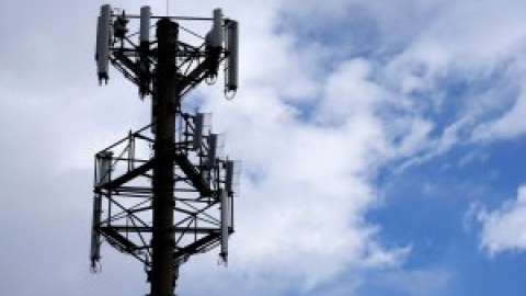 Telefónica cierra la venta de sus torres en Europa con la que reducirá su deuda en 3.400 millones