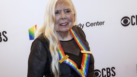 5/12/2021 Joni Mitchell, a su llegada a la entrega de los galardones Kennedy Center Honors celebrada en Washington