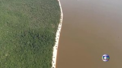 El Tapajós, uno de los ríos de aguas claras más grandes de Brasil, se tiñe de color chocolate debido a los vertidos mineros ilegales de oro y al lodo