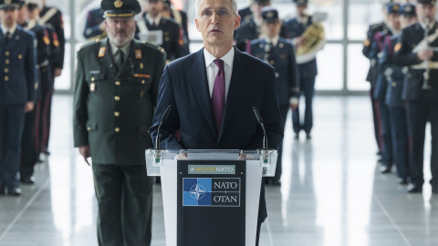 El Secretario General de la OTAN, Jens Stoltenberg, pronuncia un discurso durante la ceremonia de celebración del 75º aniversario de la OTAN en la sede de la OTAN.