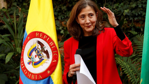 La candidata Ingrid Betancourt habla a los medios de comunicación sobre la Coalición de la Esperanza, el jueves en Bogotá (Colombia).