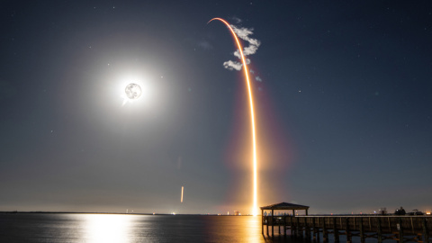 Lanzamiento del Amazonas Nexus, el nuevo satélite de la operadora española Hispasat, en Cabo Cañaveral (Florida, EEUU). EFE/ Benjamín Bair/SPACEX