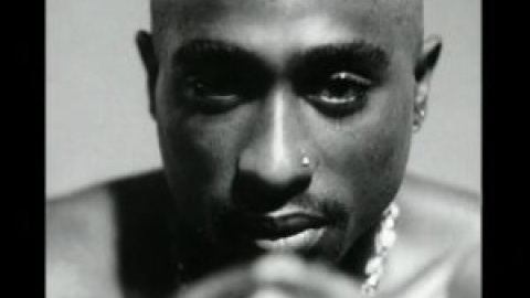 El rapero Tupac Shakur habría cumplido hoy 45 años