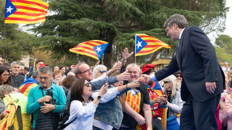 El expresident de la Generalitat y candidato a las elecciones catalanas Carles Puigdemont durante un acto en Elna (Francia), a 6 de abril de 2024.