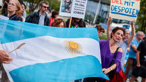 23 de junio de 2024. Protestas por la visita de este domingo 23 de junio del presidente Javier Milei al canciller alemán Scholz.