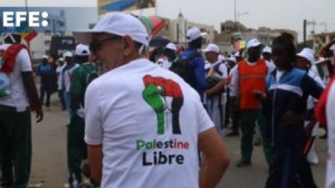 Activistas en Dakar marchan en apoyo a Palestina