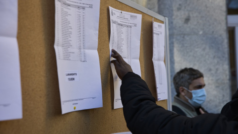 Celebración de los exámenes MIR, en la Facultad de Educación de la Universidad Complutense de Madrid, a 29 de enero de 2022, en Madrid (España).