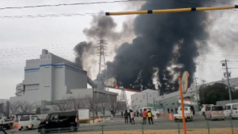 Explota una de las mayores centrales térmicas de Japón