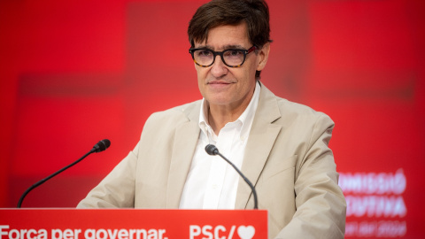 3 de agosto de 2024. Salvador Illa en una reunión extraordinaria de la Comisión Ejecutiva del PSC tras recibir el apoyo de ERC y Comuns para su investidura, a 3 de agosto de 2024.