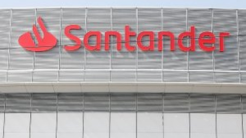 El Banco Santander ganó 11.076 millones de euros en 2023, más que el PIB de 49 países