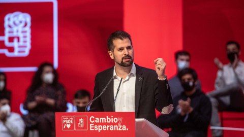 Luis Tudanca en una intervención en un acto de la campaña electoral del PSOE en Zamora.