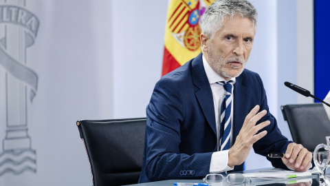 El ministro del Interior en funciones, Fernando Grande-Marlaska, durante una rueda de prensa posterior a la reunión del Consejo de Ministros, en el Palacio de La Moncloa, a 5 de septiembre de 2023, en Madrid (España).