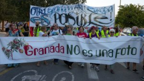 Colectivos sociales toman las calles de Granada en favor de "otra Europa posible"