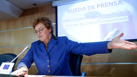 La eurodiputada alemana Monika Hohlmeier (EPP) durante una rueda de prensa en representación de una delegación de la Comisión de Control Presupuestario del Parlamento Europeo celebrada este miércoles en la Oficina del Parlamento Europeo en Madrid