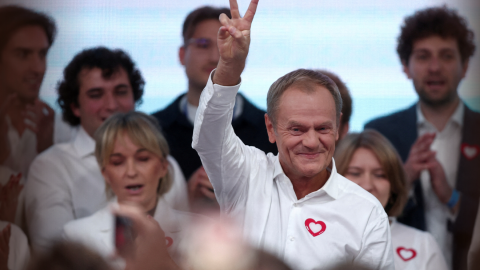 Donald Tusk, líder del mayor partido opositor, la Coalición Cívica (KO), después de que se anuncien los resultados de la encuesta a pie de urna en Varsovia, Polonia , el 15 de octubre de 2023